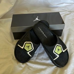 Worn once - 2011 Jordan Camp slide 3